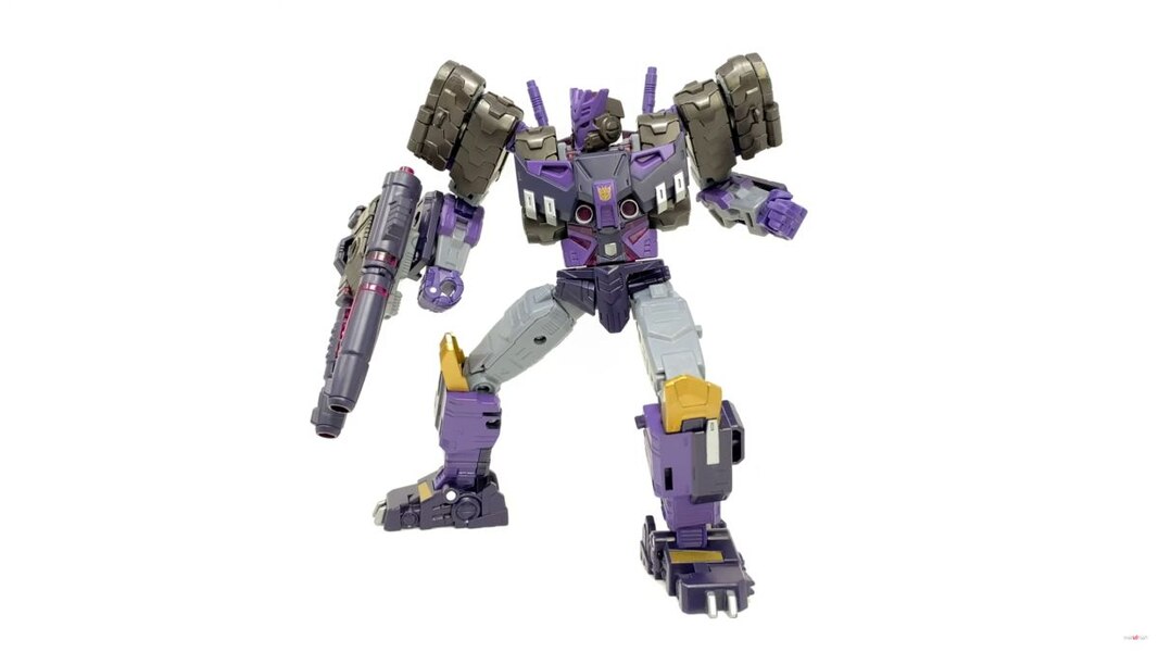 In Hand Image Of Transformers Legacy Evolution Tarn  (13 of 44)